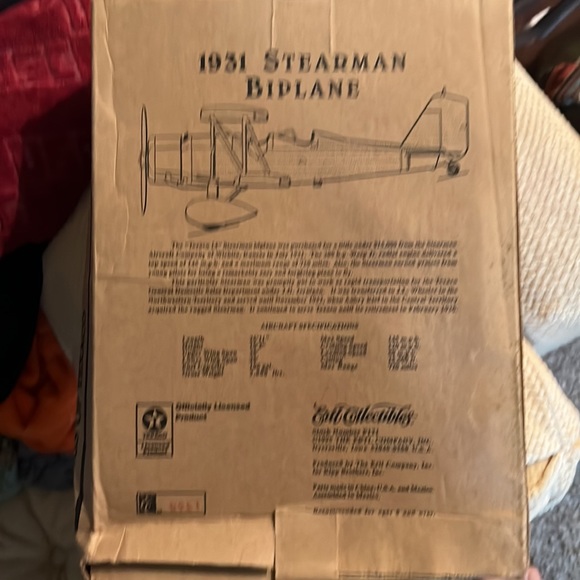 1931 Stearman Biplane 3rd in the Series Die Cast medal coin bank - Picture 2 of 3